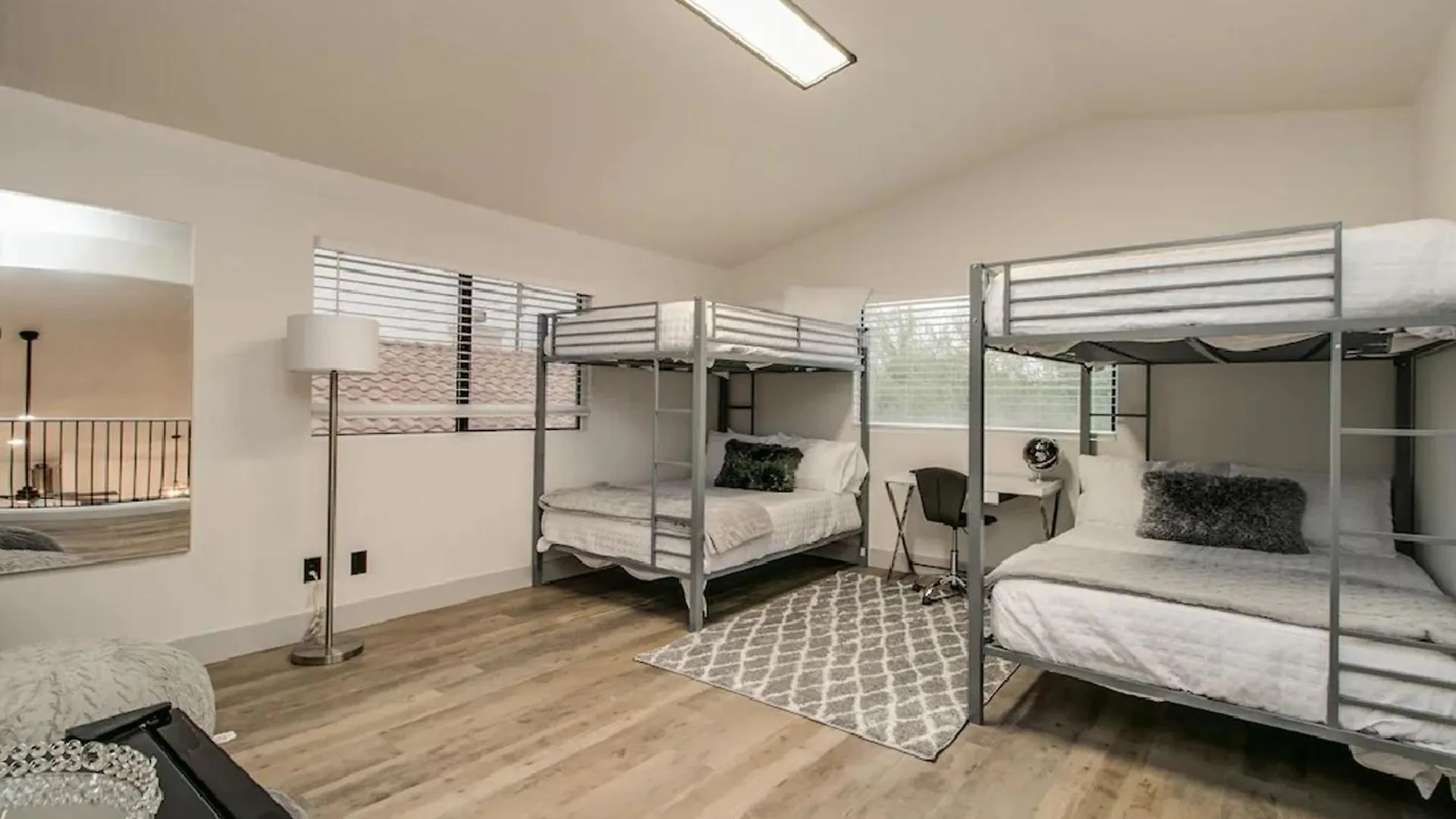 Newly Renovated 4 Bedroom Retreat Wpool Phoenix Holiday home