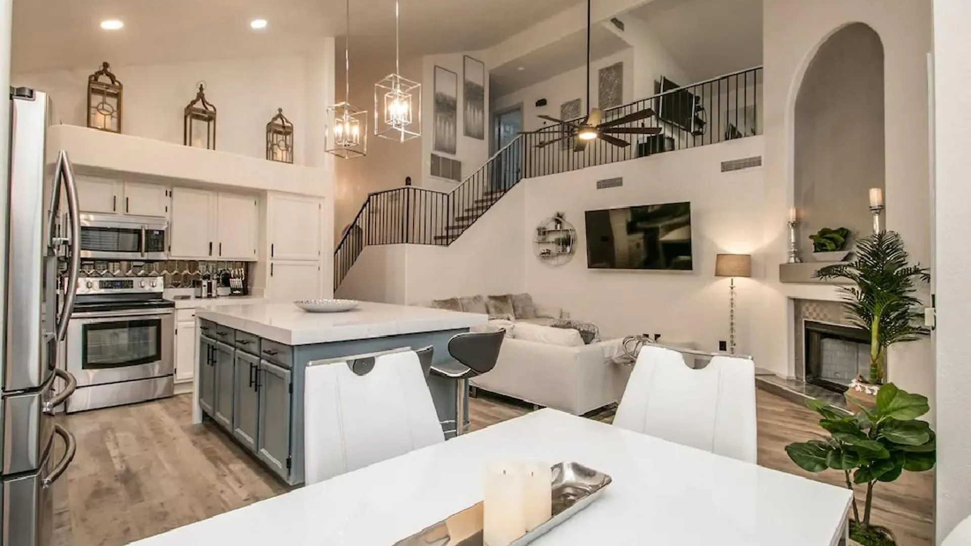 Newly Renovated 4 Bedroom Retreat Wpool Phoenix