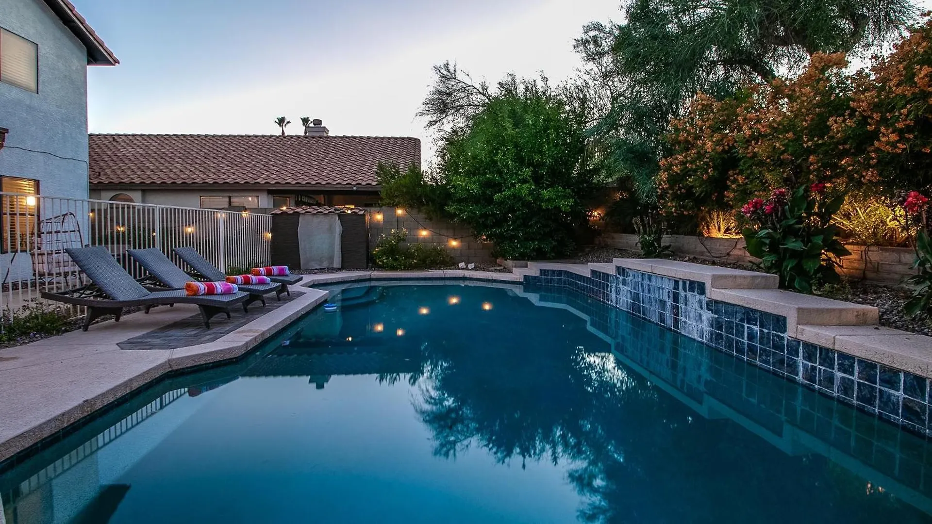 Newly Renovated 4 Bedroom Retreat Wpool Phoenix 0*,