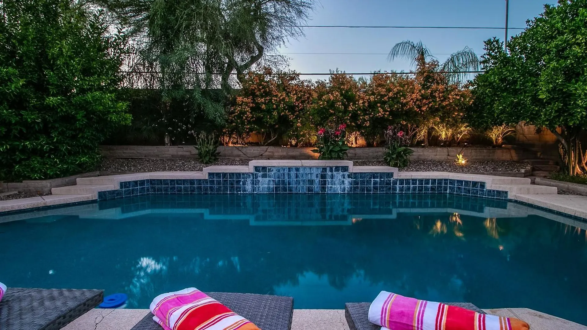 Newly Renovated 4 Bedroom Retreat Wpool Phoenix