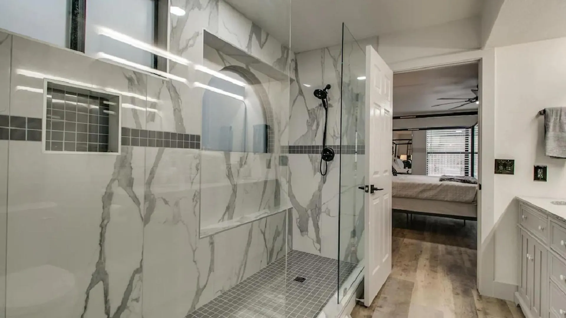 Newly Renovated 4 Bedroom Retreat Wpool Phoenix 0*,