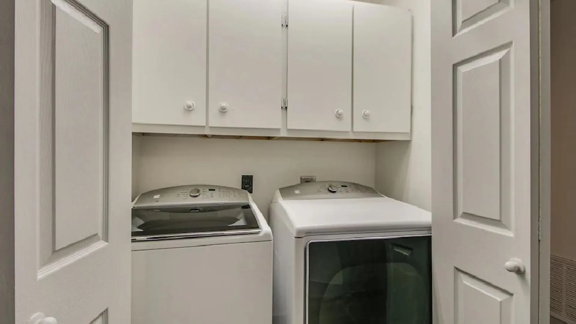 Newly Renovated 4 Bedroom Retreat Wpool Phoenix United States